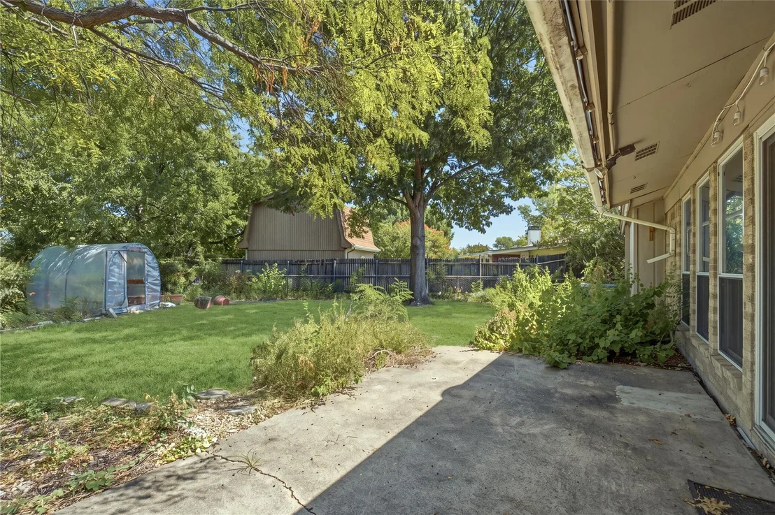 Photo of 2015 Inverness Drive