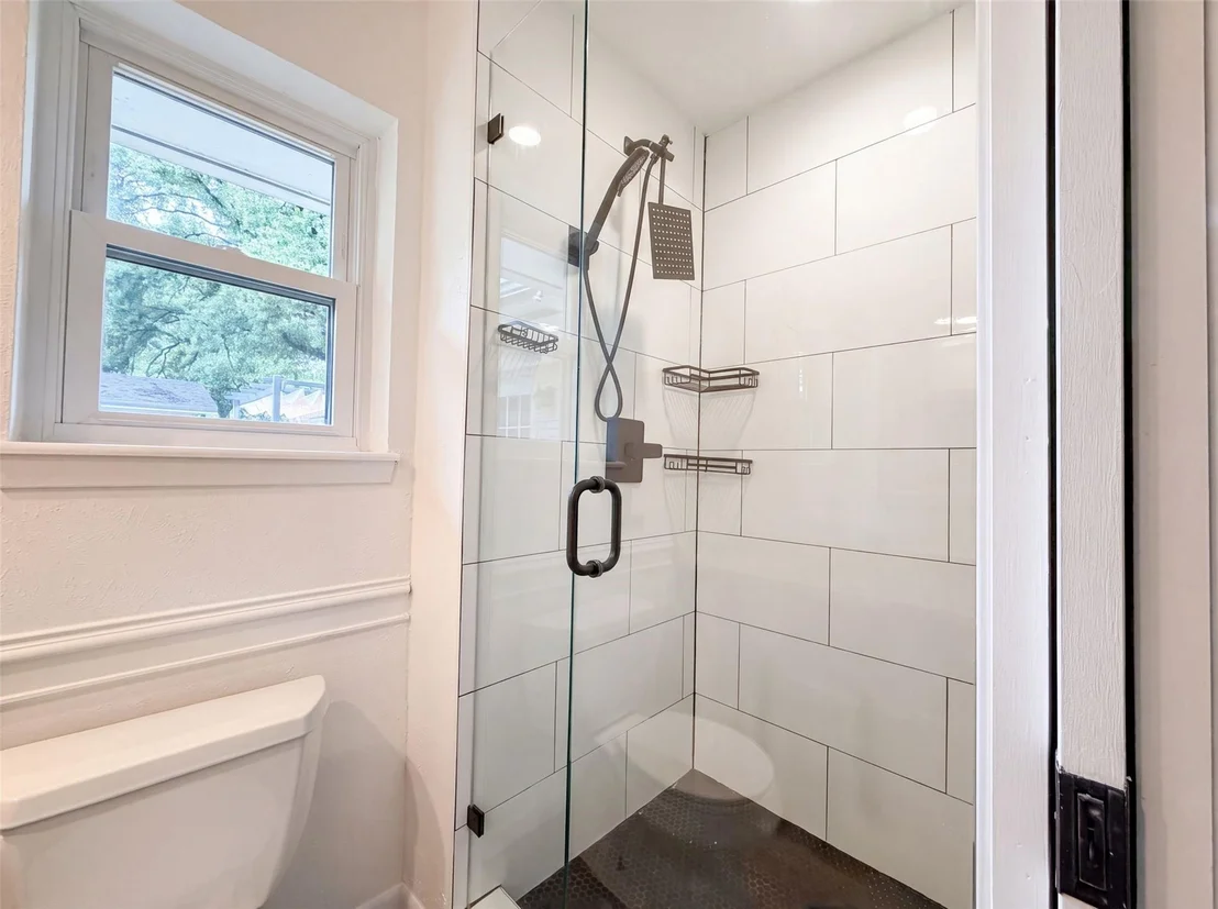 Photo of 1805 Brookview Drive