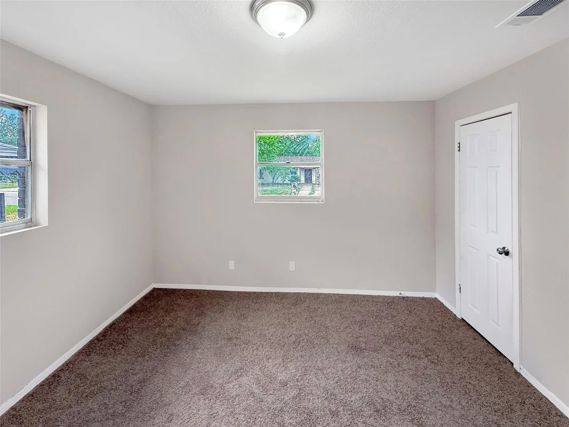 Photo of 1717 Globe Avenue