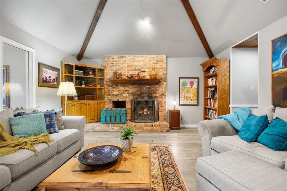 Photo of 241 Hideaway Lane Central