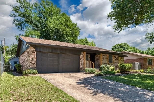 Photo of 2530 Robin Lane
