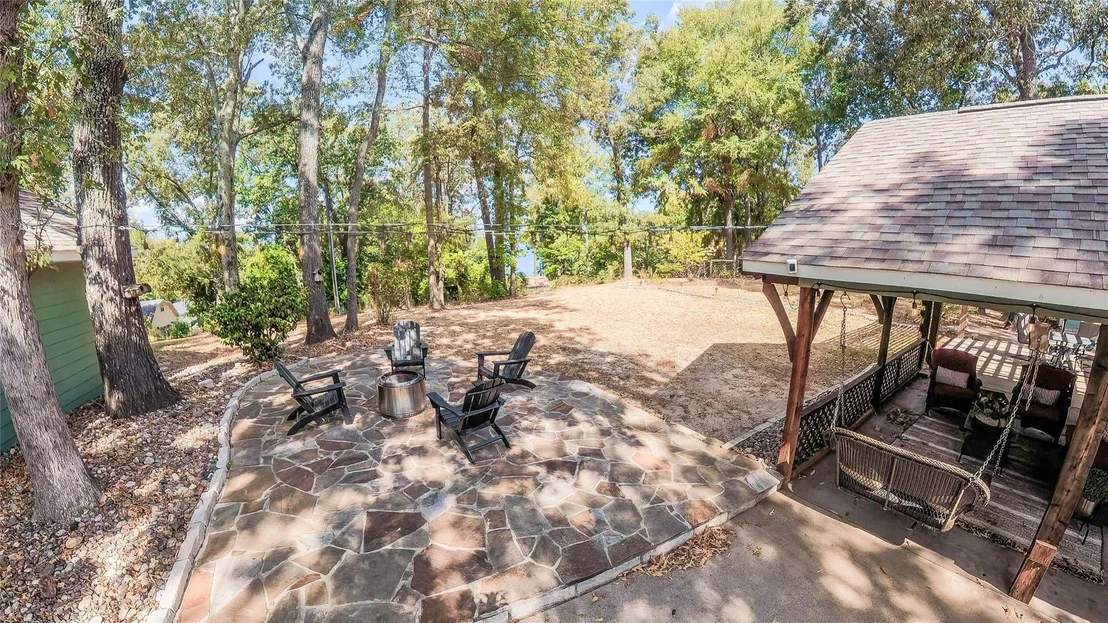 Photo of 237 Lakeview Circle