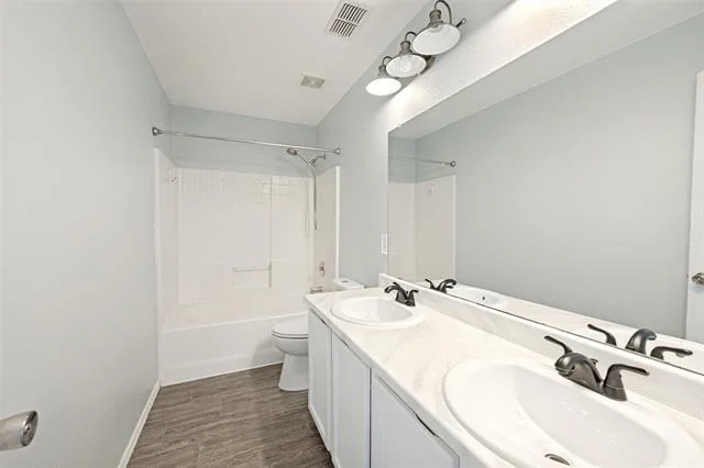 Photo of 920 Kendall Drive