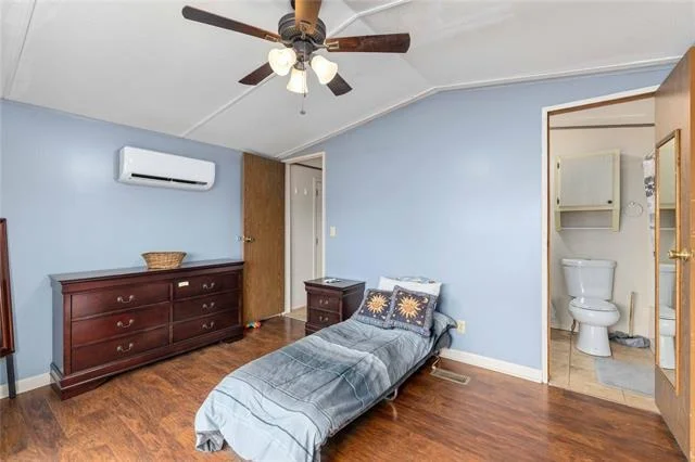 Photo of 3870 Lake Shore Drive
