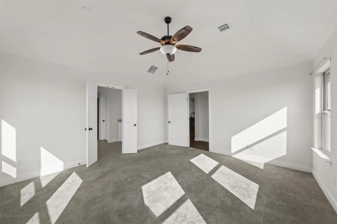 Photo of 336 Oak Meadow Trail