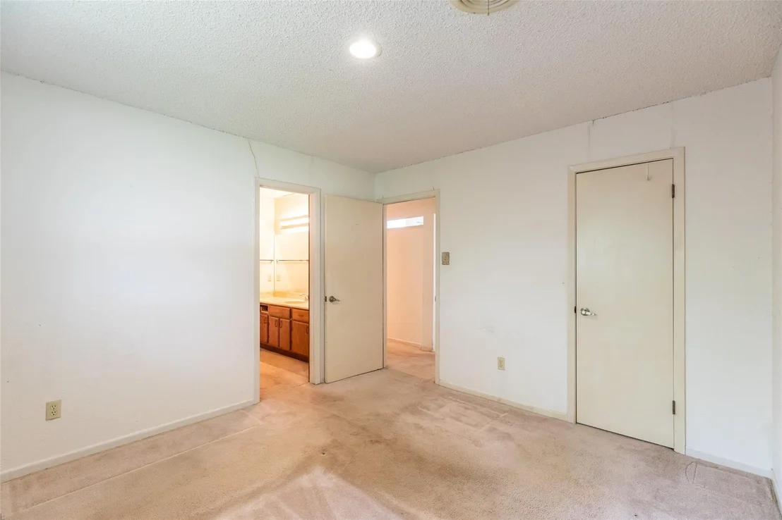 Photo of 3265 Woodhollow Circle