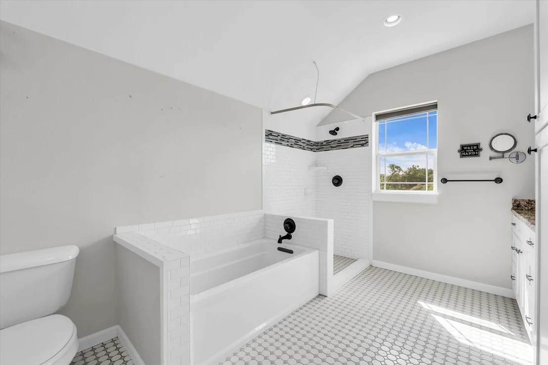 Photo of 348 Barker Lane