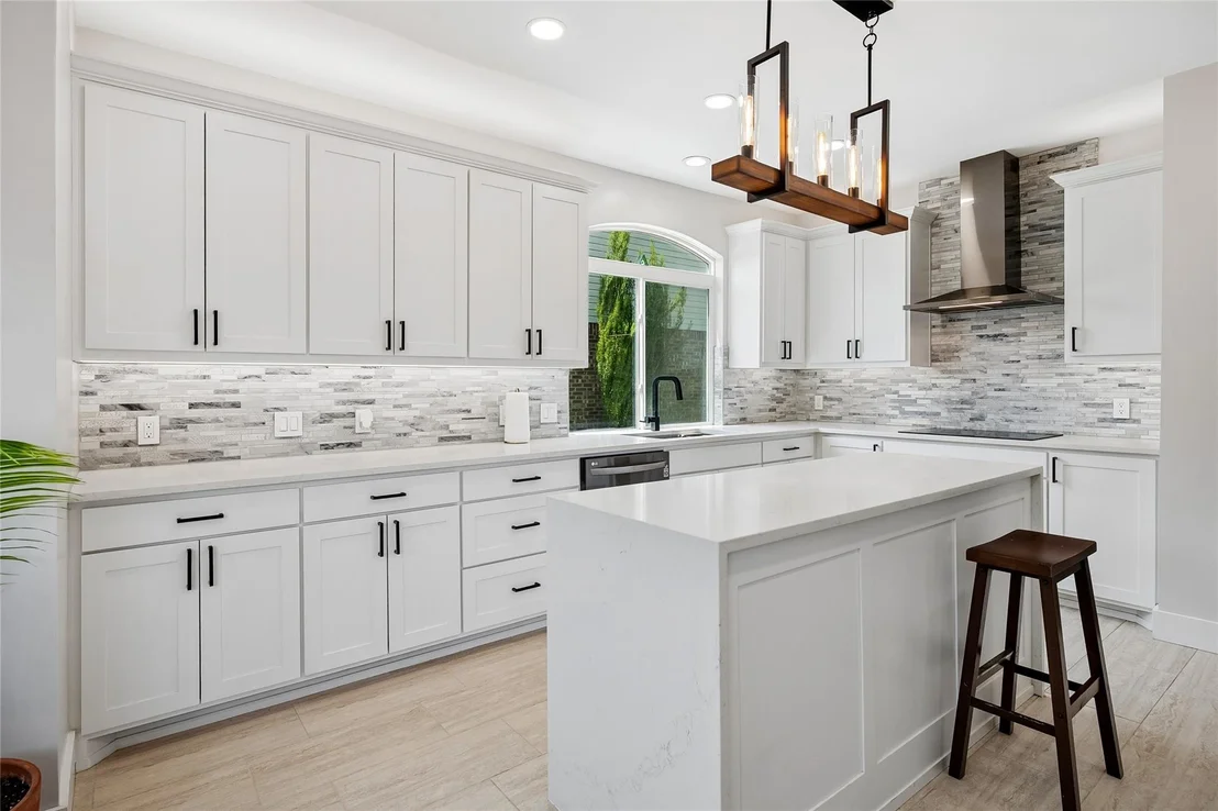 Photo of 408 Silverton Drive
