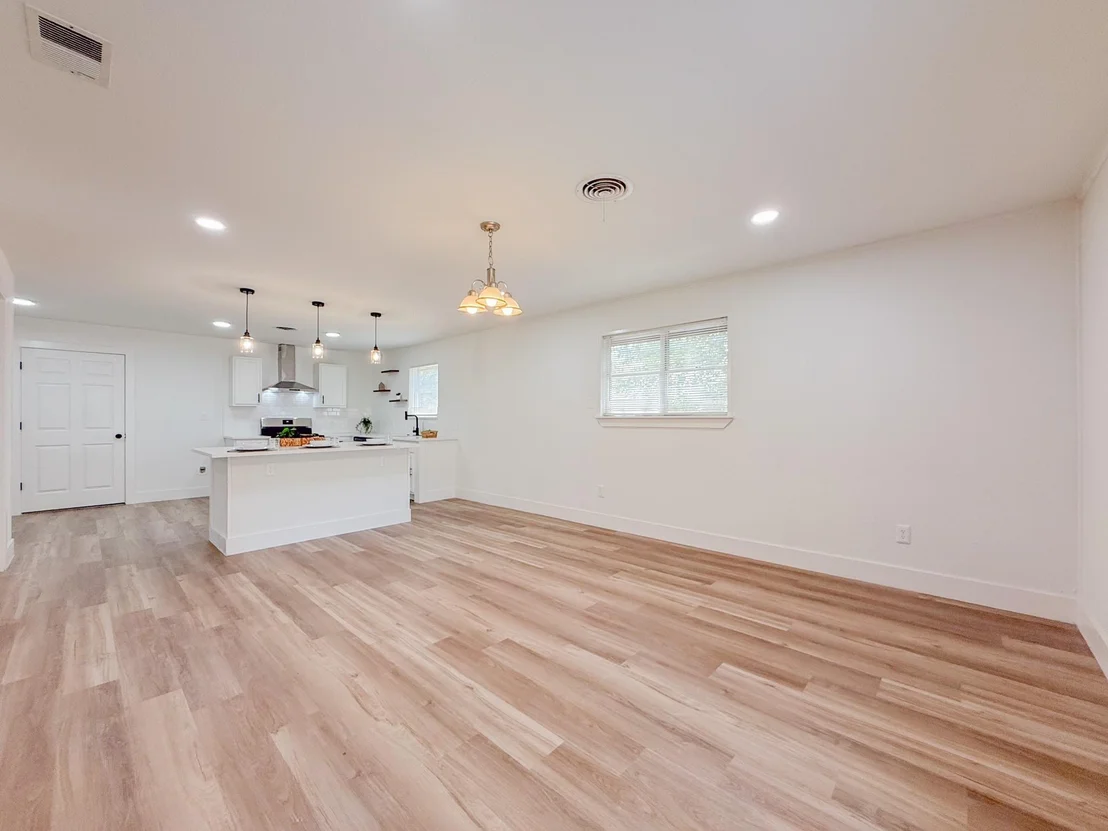 Photo of 228 Hallbrook Drive