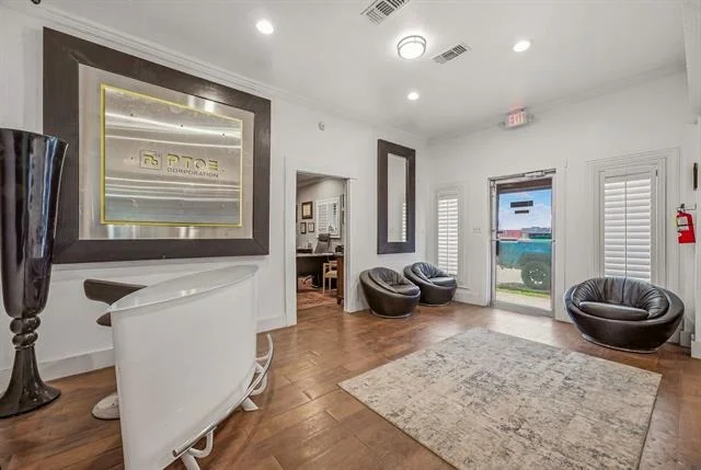 Photo of Unit A at 1024 Us-377