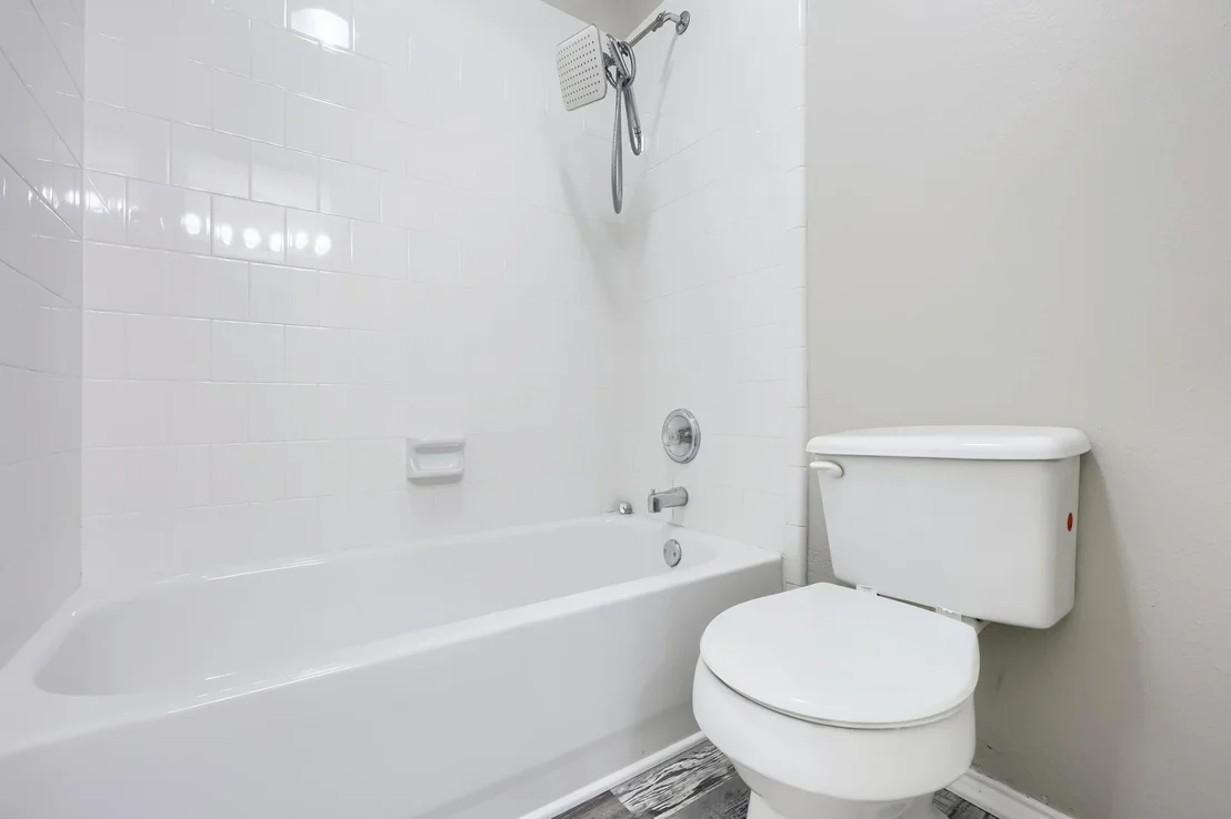 Photo of 605 Oakbrook Drive