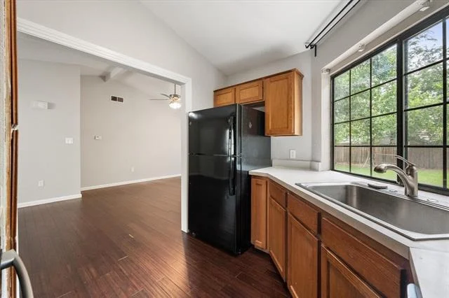Photo of 1406 Colonnade Drive