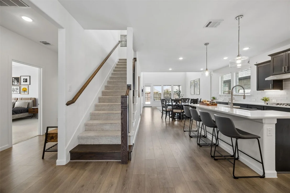 Photo of 621 Hummingbird Drive