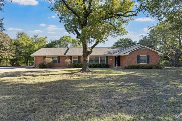 Photo of 4825 Hillcrest Drive