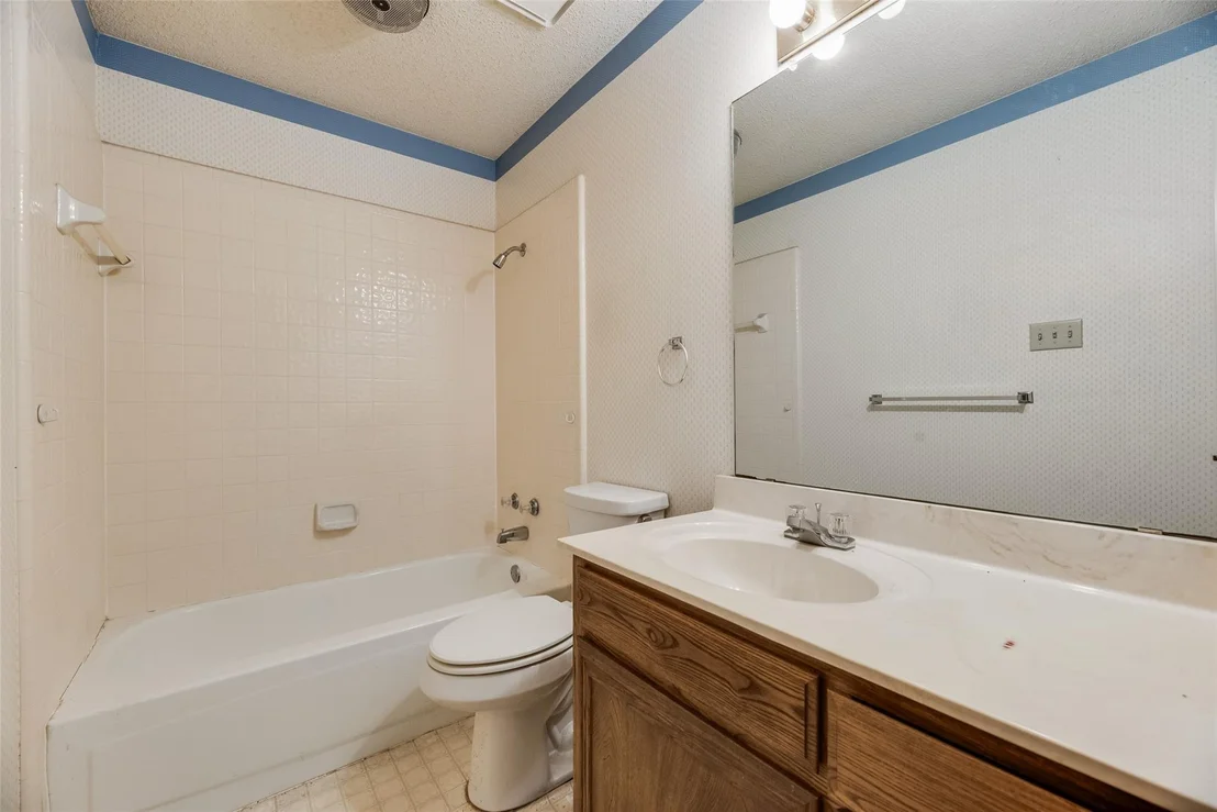 Photo of 6010 Maple Leaf Drive