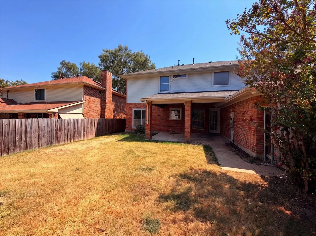 Photo of 2405 Waterloo Lane