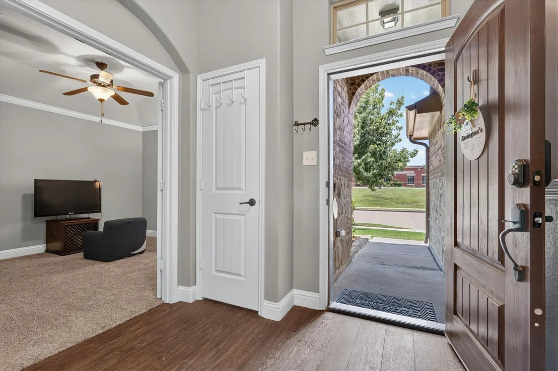 Photo of 441 E Wishbone Lane