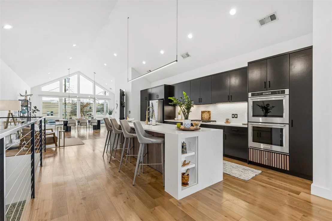 Photo of 4404 Capitol Avenue