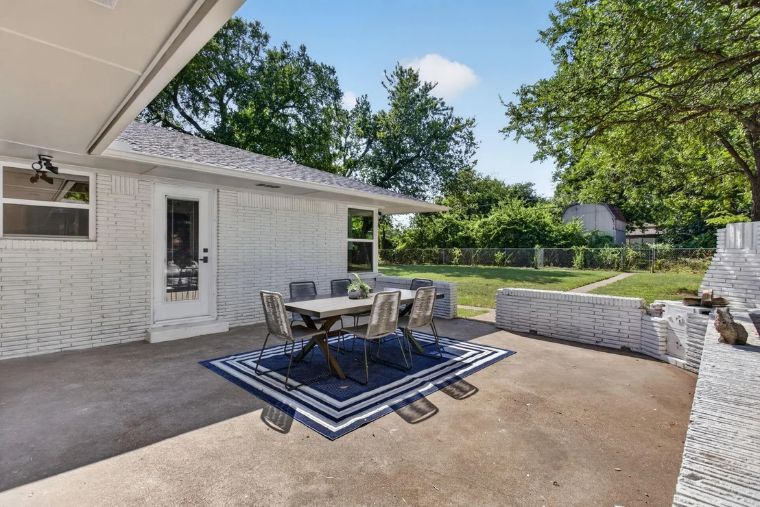 Photo of 716 Mayrant Drive