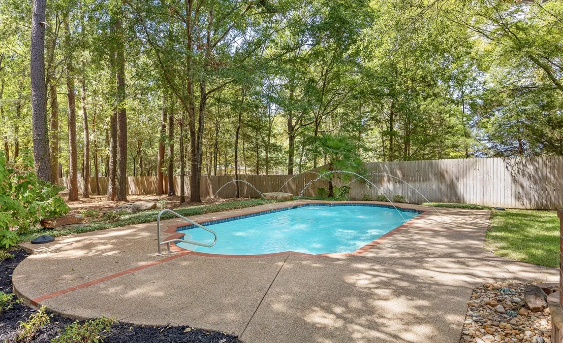 Photo of 17820 Oak Forest Drive
