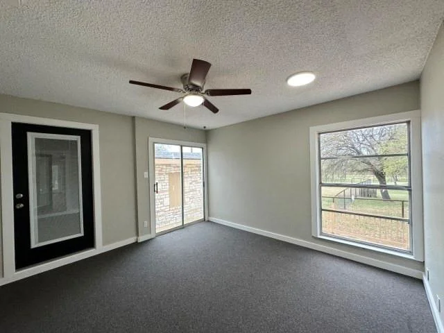 Photo of 7121 Mcgregor Park Road