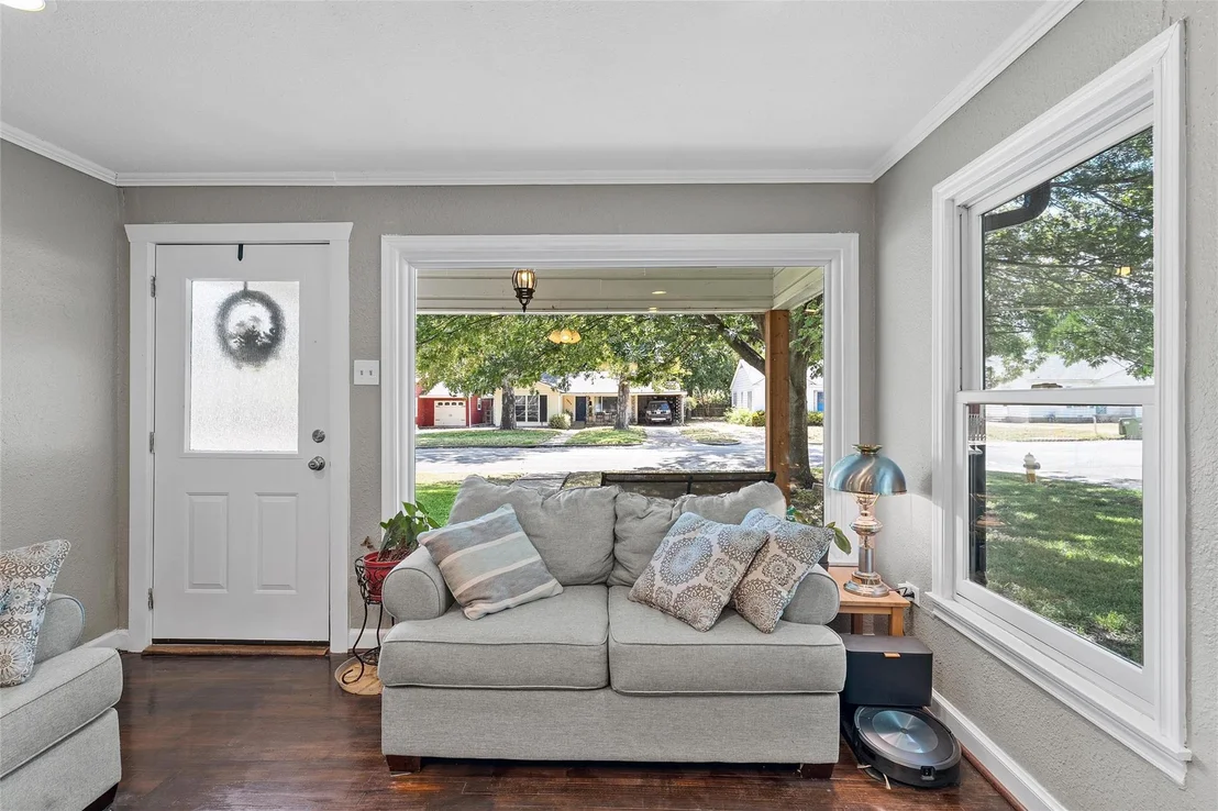 Photo of 3921 Austin Avenue