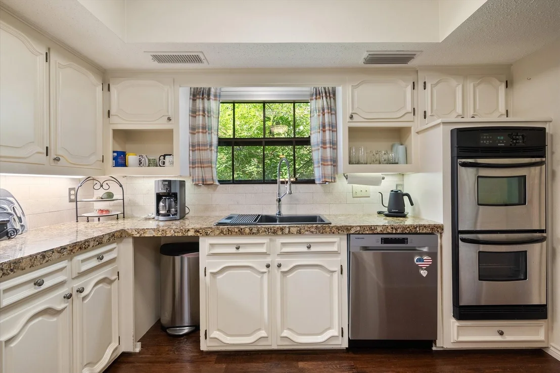 Photo of 1700 Jennifer Circle