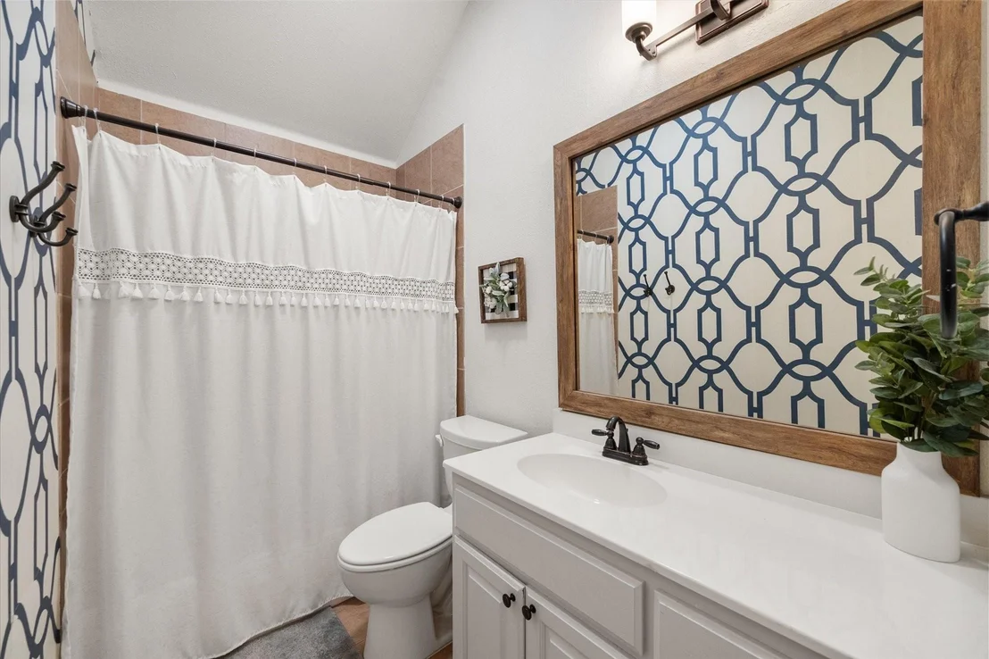 Photo of 1815 Clearbrook Lane