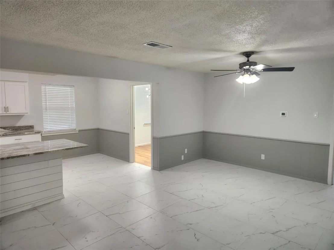 Photo of 1838 Oak Hill Circle