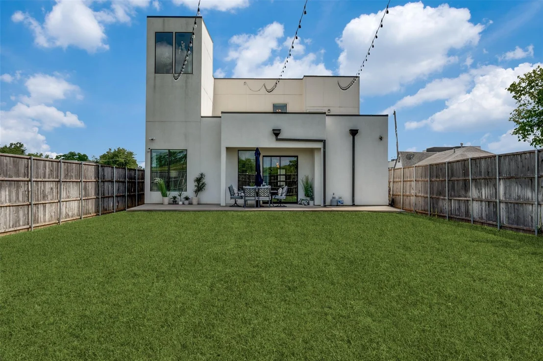 Photo of 2043 Canada Drive