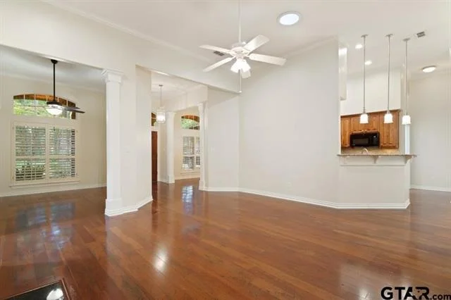 Photo of 1620 Brookhollow Drive