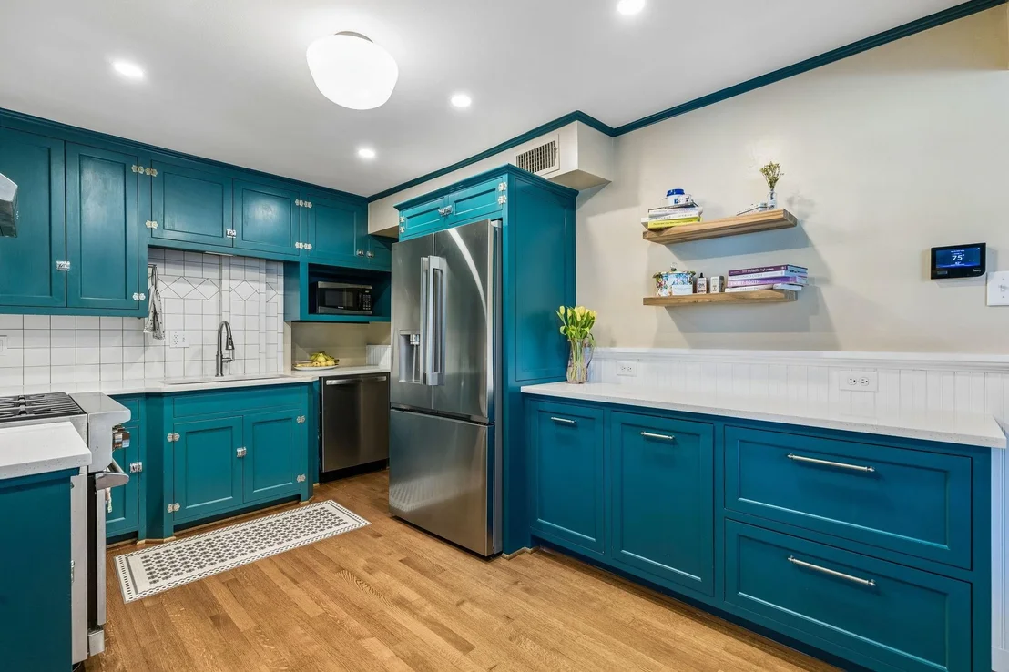 Photo of 2235 Mistletoe Boulevard