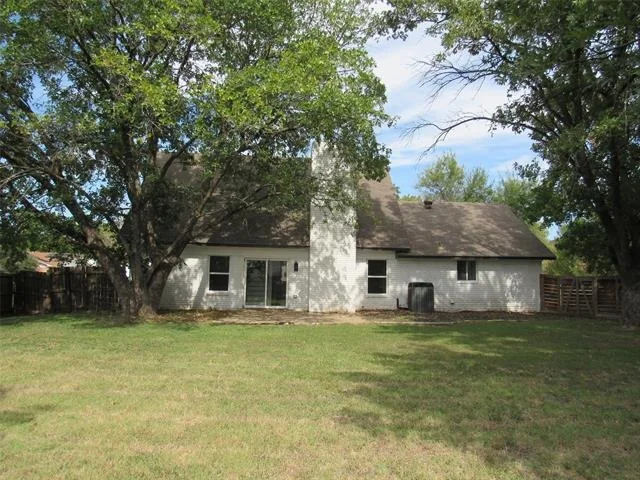 Photo of 321 Crescent Drive