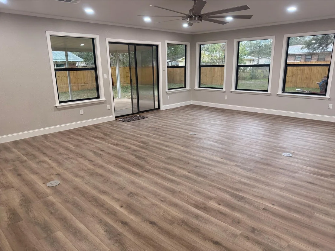Photo of 112 Myrtle Dr
