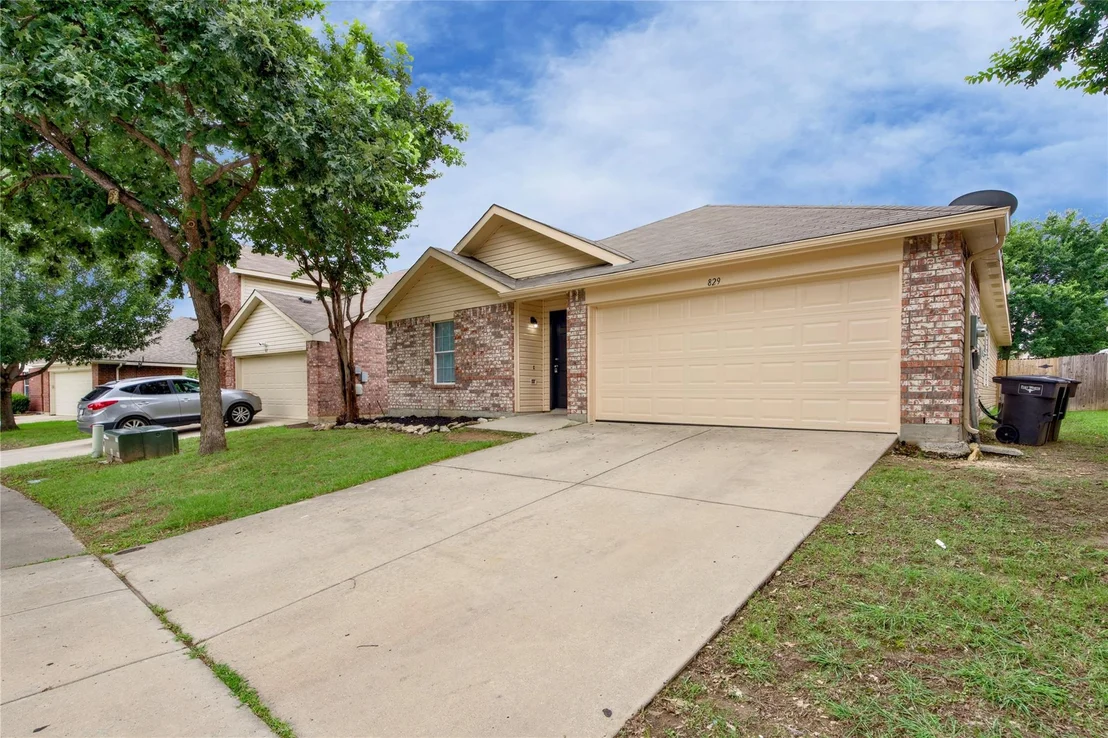 Photo of 829 Santa Rosa Drive