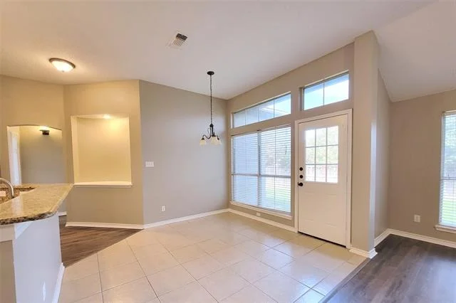Photo of 1604 Knoll Ridge Circle