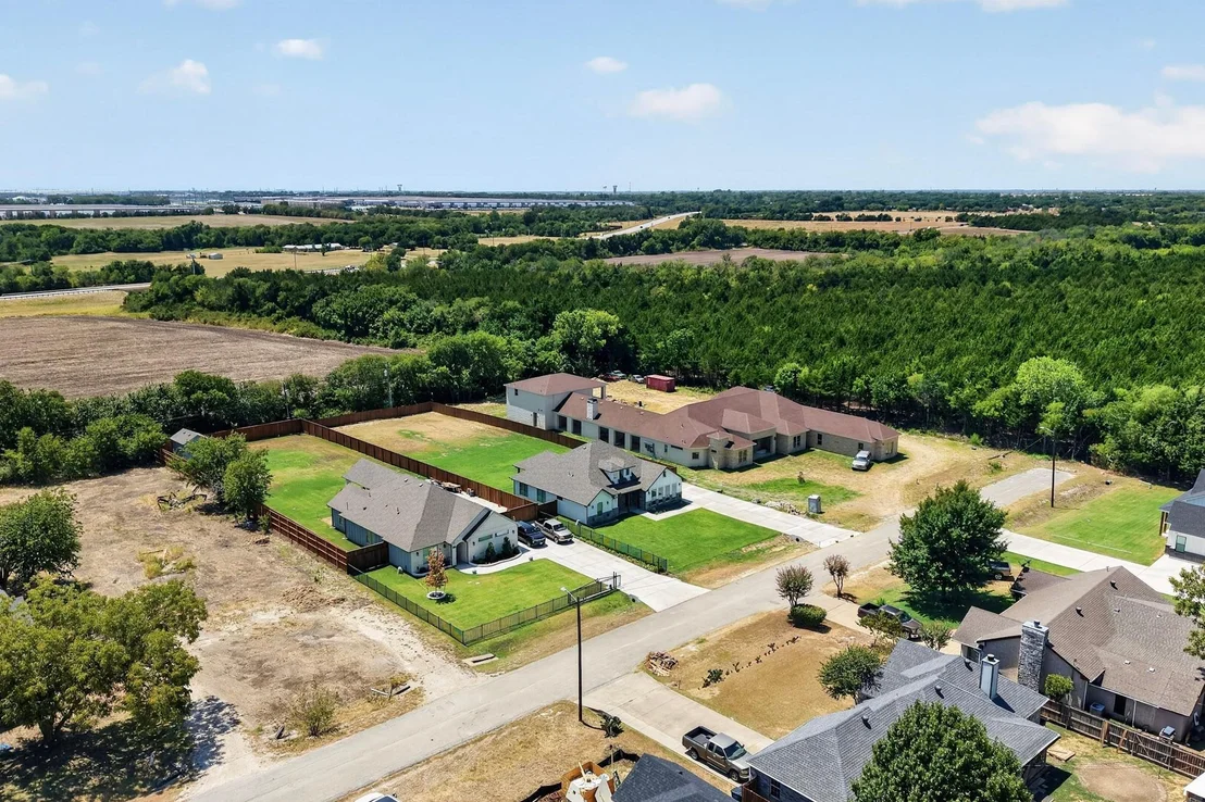 Photo of 1672 Brookview Drive