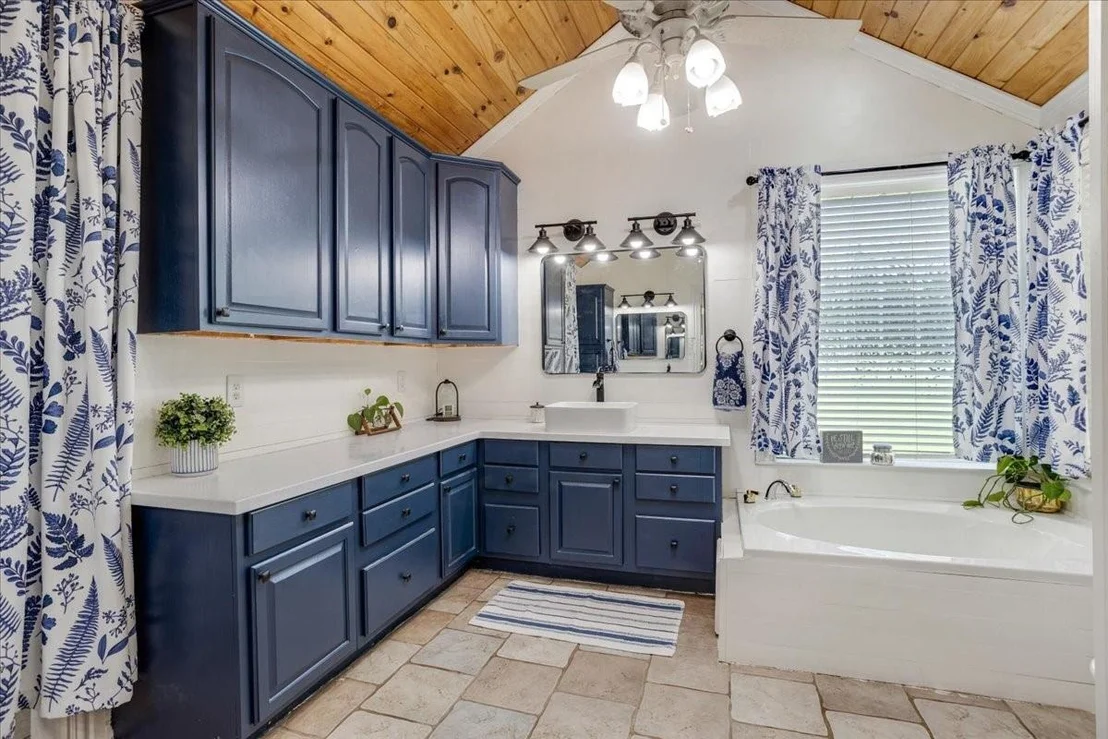 Photo of 6130 Peninsula Circle