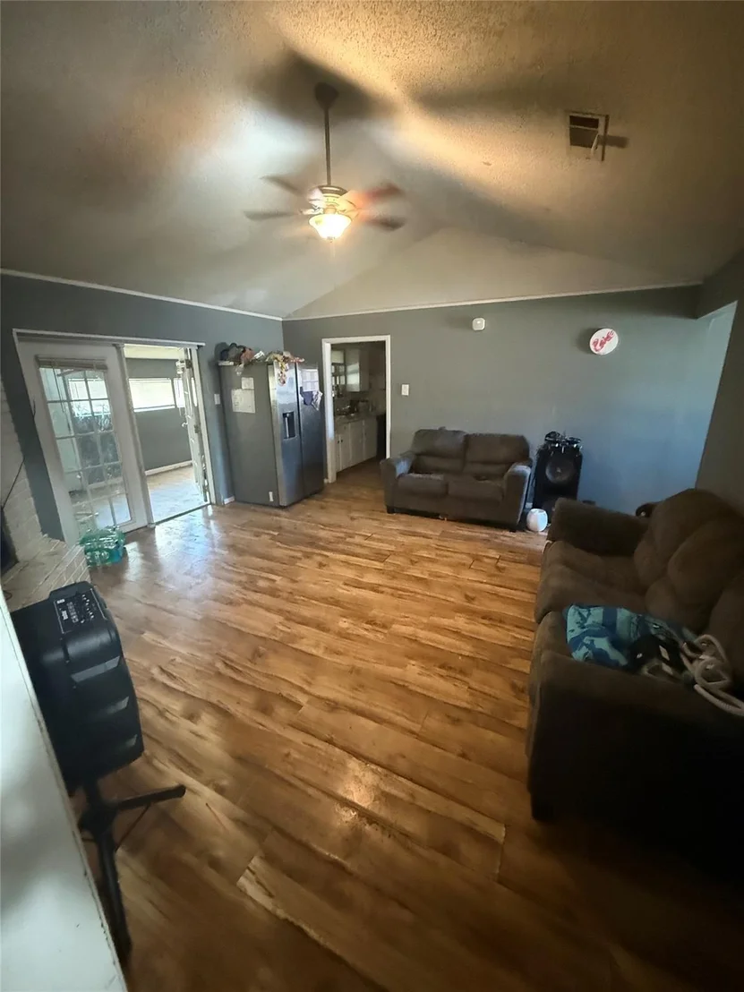 Photo of 6036 Harrison Way