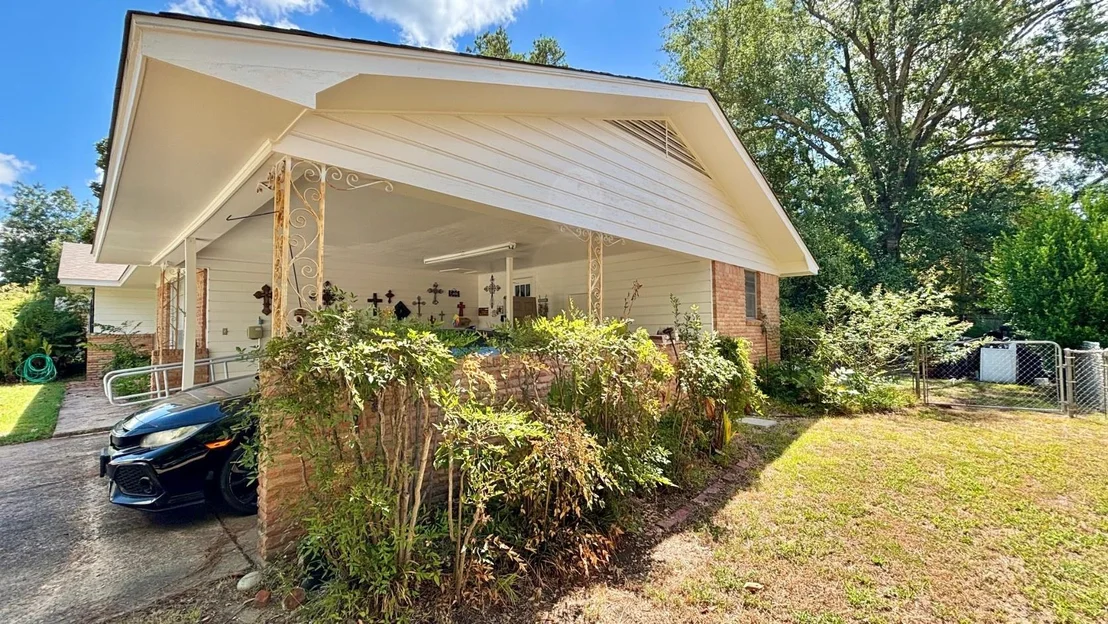 Photo of 1723 Montrose Drive
