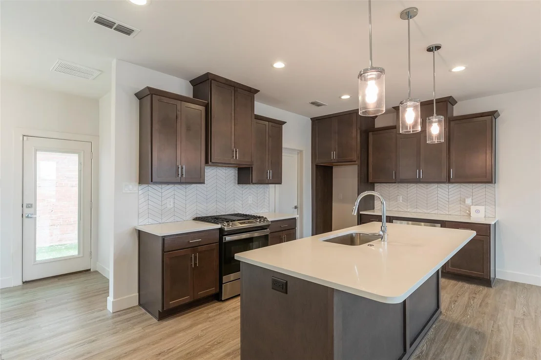 Photo of 208 Pecan Street