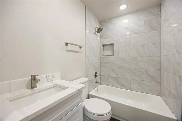 Photo of 4577 Silversprings Drive