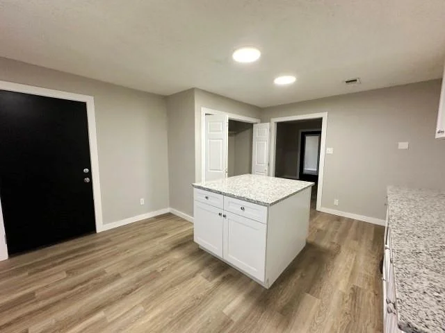 Photo of 7121 Mcgregor Park Road