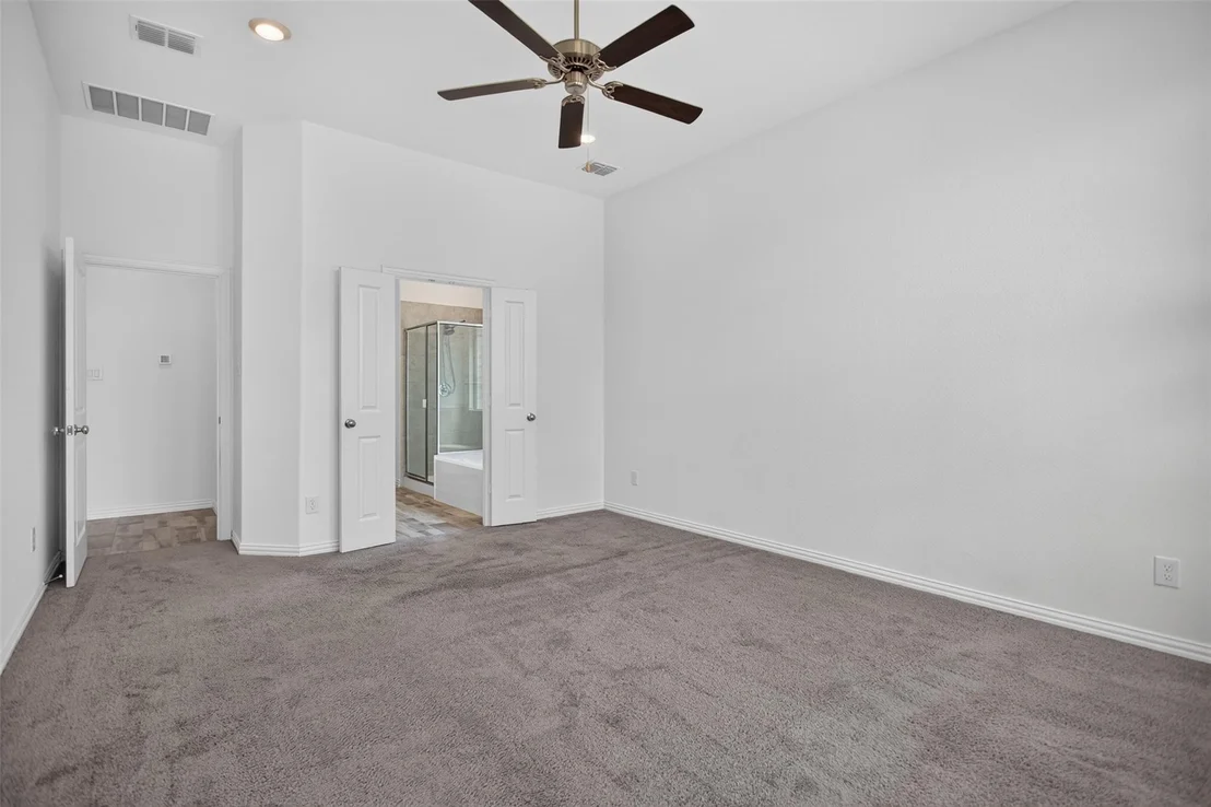 Photo of 729 Lombard Lane