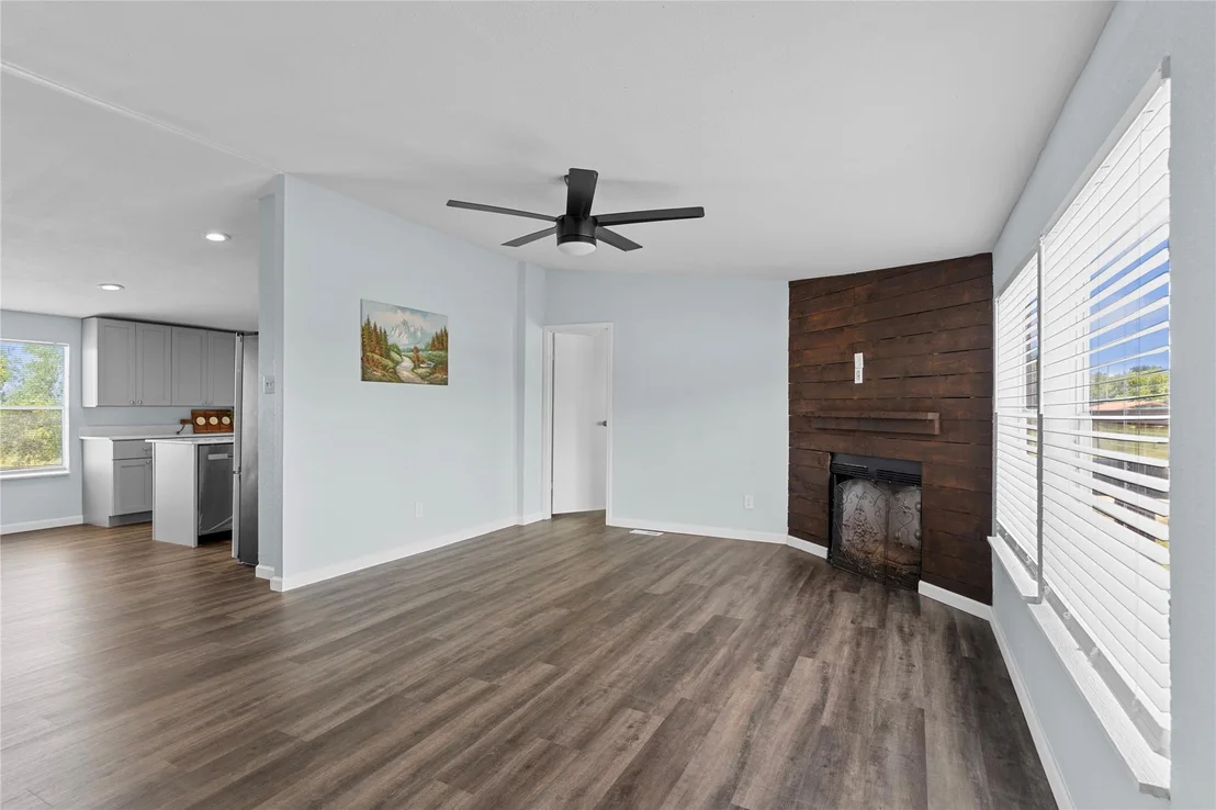 Photo of 2104 County Road 2134