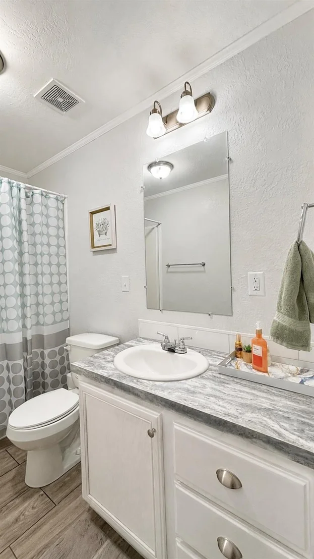 Photo of 852 Cheyenne