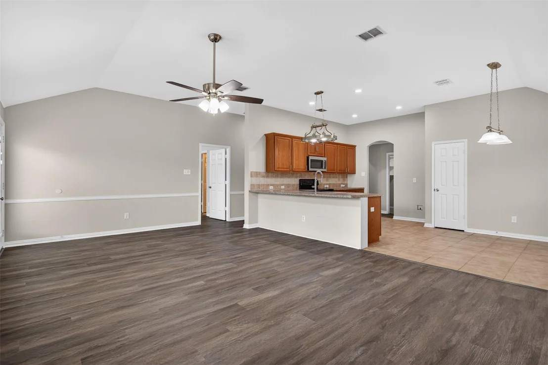 Photo of 921 Bowie Drive
