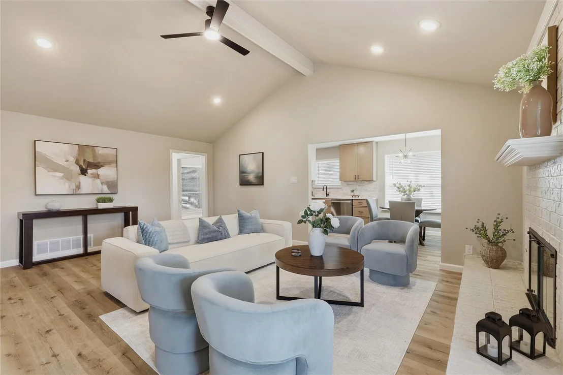 Photo of 924 Edgefield Trail