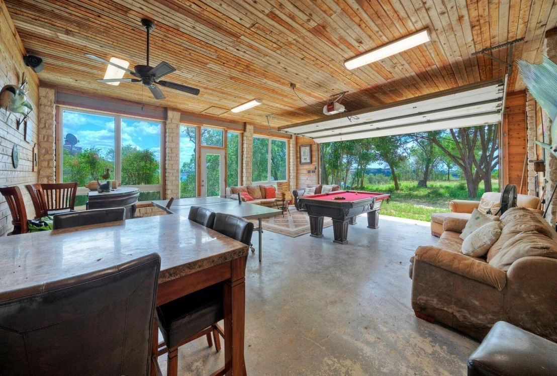 Photo of 8007 Sharon Road