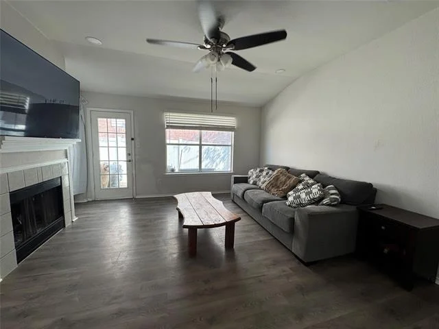 Photo of 4372 Onyx Drive